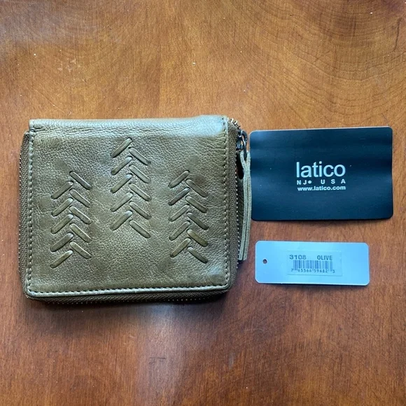 NWT Free People Latico 3108 Kent Leather Wallet in Olive
